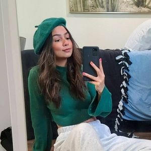 Green bell sleeved crop top